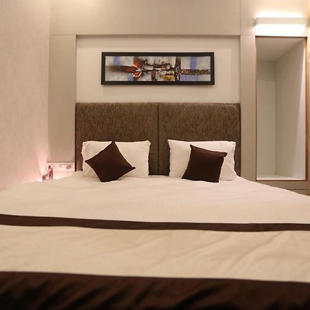 Hotel Mahendra Plaza Hardoi מראה חיצוני תמונה