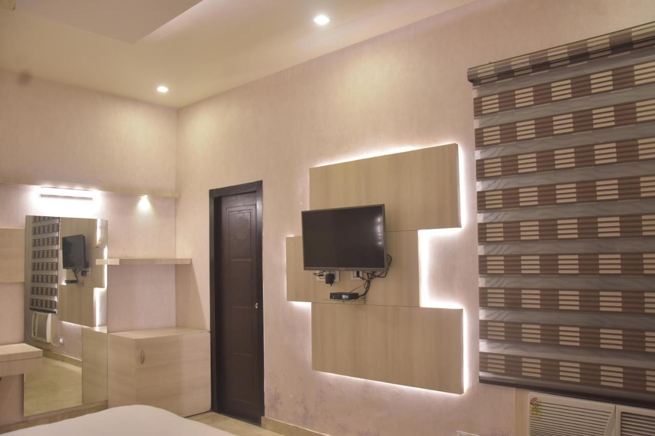 Hotel Mahendra Plaza Hardoi מראה חיצוני תמונה