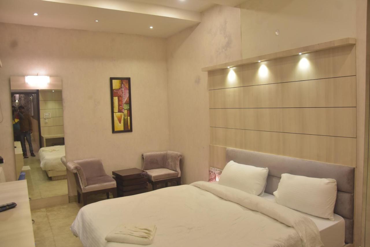 Hotel Mahendra Plaza Hardoi מראה חיצוני תמונה