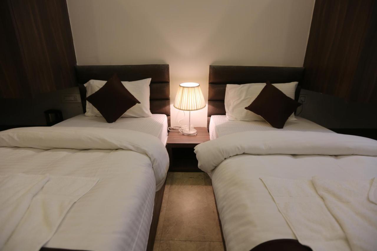 Hotel Mahendra Plaza Hardoi מראה חיצוני תמונה
