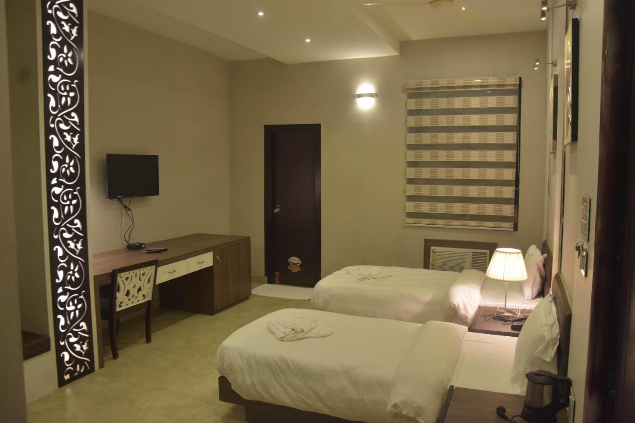 Hotel Mahendra Plaza Hardoi מראה חיצוני תמונה
