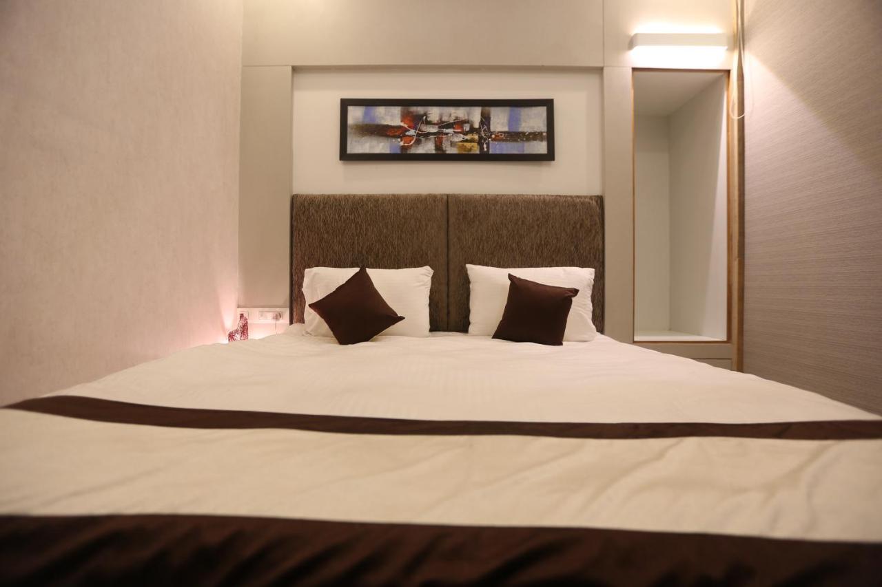 Hotel Mahendra Plaza Hardoi מראה חיצוני תמונה